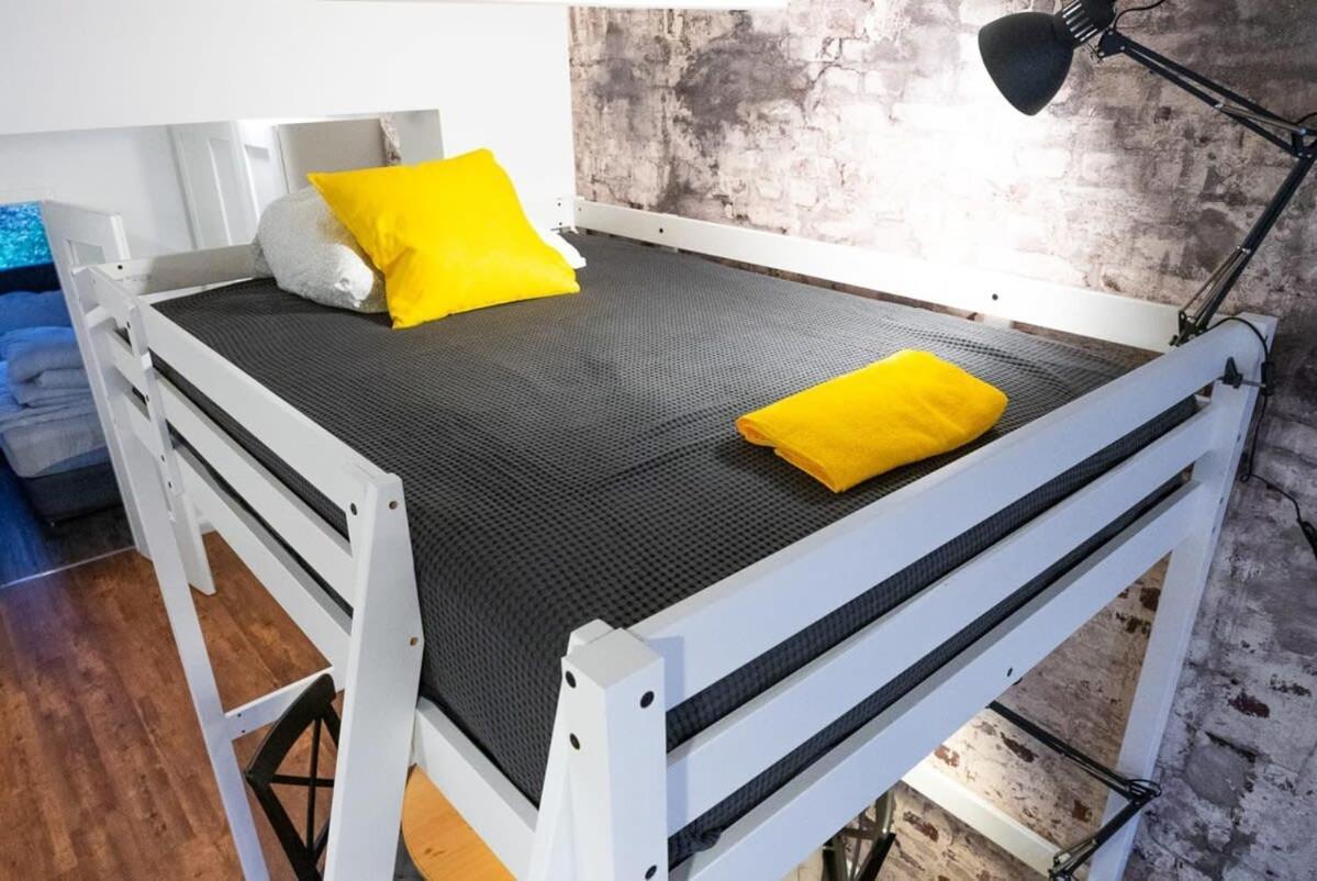 Shabby Chic Apartment In Ideal Location Hamburg-Harburg Exteriör bild